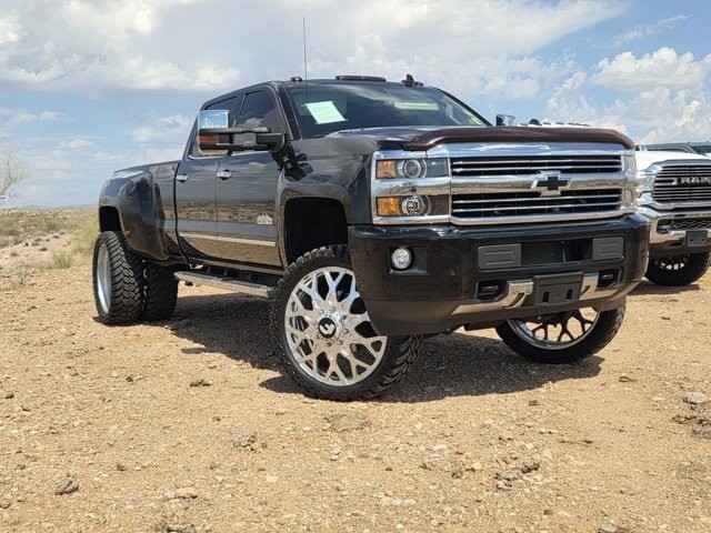 Image of a 2016 Chevrolet Silverado 3500HD High Country